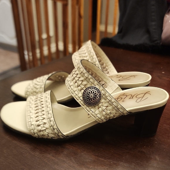 Women's Woven Cream Sandals - Picture 2 of 7